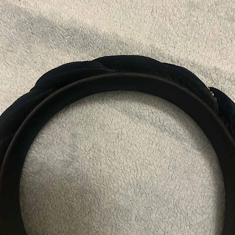 Francesca’s Rhinestone Twisted Headband - Picture 4 of 7